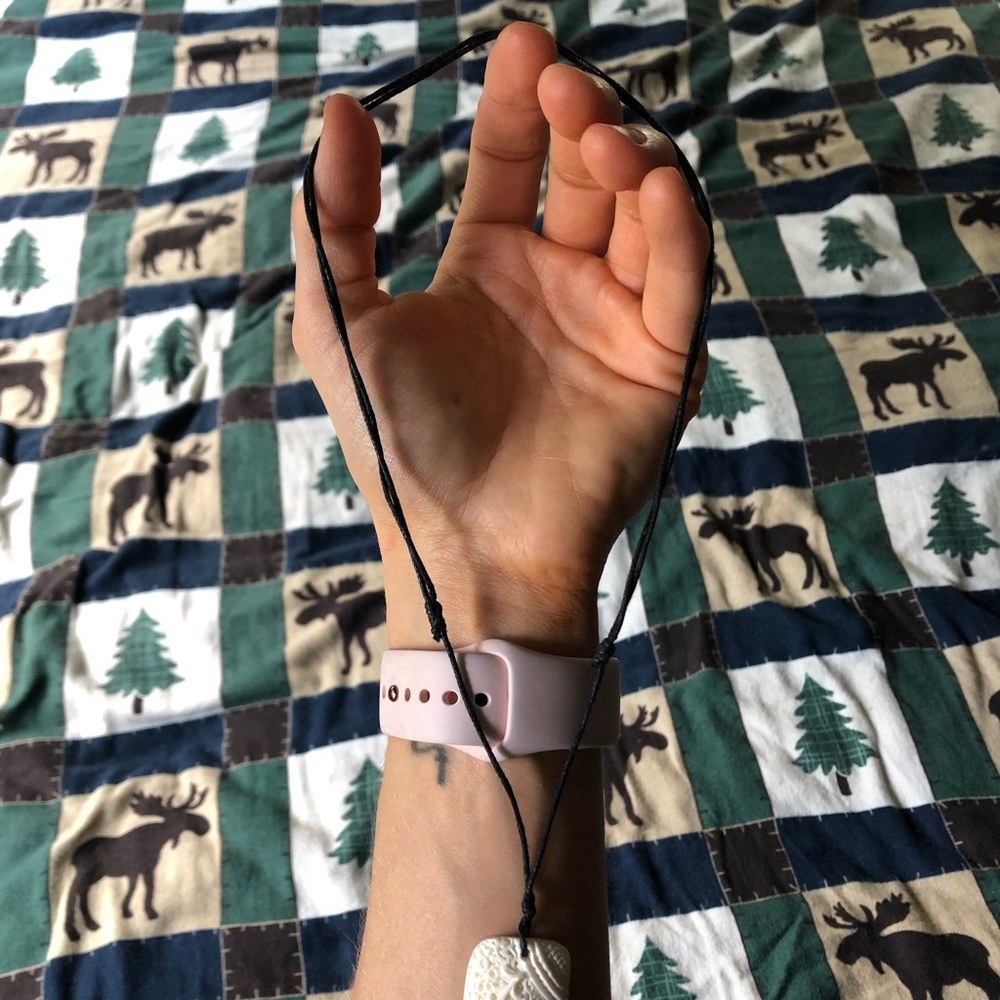 Artisan carved bone or maybe antler necklace from Jackson Hole WY - Picture 3 of 5